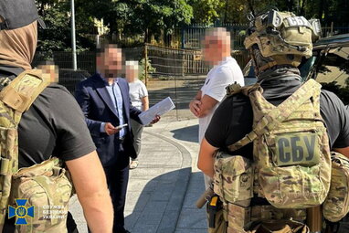 У Києві СБУ викрила колишнього топчиновника ДФС, який організував конвертаційний центр з обігом у 1,5 млрд грн