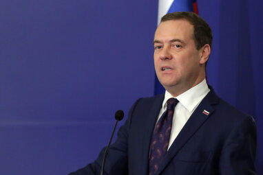 Медведєв пригрозив "зброєю, від якої не врятує бомбосховище" після слів Зеленського