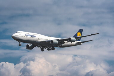 Авіакомпанія Lufthansa скоротить тисячі працівників до 2030 року