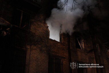 У Запоріжжі після обстрілів виникла пожежа в навчальному закладі