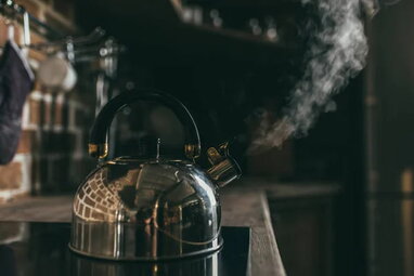 Як очистити чайник без соди та оцту: ефективний спосіб