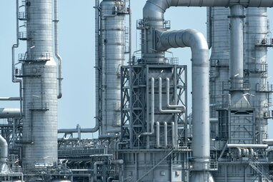 Пожежа на нафтопереробному заводі в Угорщині: деталі