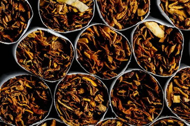 Тютюнова залежність зростає в українців через війну