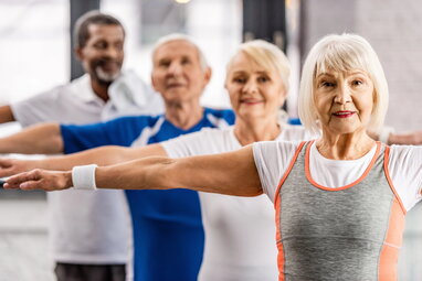 Вчені з Норвегії назвали найкорисніші тренування для людей похилого віку