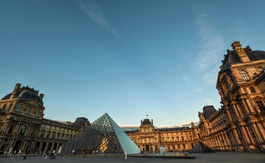 Корону імператриці Євгенії після пограбування Лувру відреставрують і знову виставлять на огляд