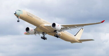 Новий Airbus A350 1000ULR: 18 500 км і 22 години без посадки, Rolls Royce під крилом і бізнес-кабінети зі спальними капсулами