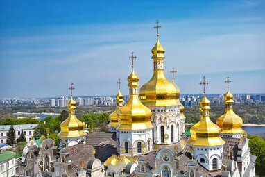 Після російського удару по Києво-Печерській лаврі допомагати рятувати святиню прийшли лише п’ять ченців УПЦ МП