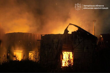 РФ атакувала Запоріжжя: поранені двоє людей, пошкоджені будинки та інфраструктура