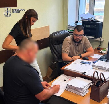 Посадовцю київського КП оголосили підозру через переплату за обладнання