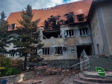 Росіяни вдарили по адмінбудівлі лісництва на Запоріжжі: є значні пошкодження