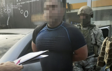 На Закарпатті двох учасників злочинного угруповання засудили за вимагання грошей у підприємців
