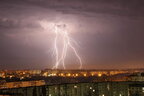 Очікуються сильні дощі та град: в Україні оголосили штормове попередження