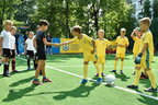 УАФ побудувала нове футбольне поле для хлопчиків з Троєщини (відео)