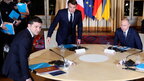 Франція приєднується: Макрон планує провести переговори із Зеленським та Путіним