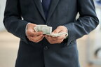 Високі зарплати та надбавки для держслужбовців можуть скоротити — НАГС