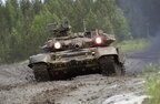 Ціна становить $2,5-3,5 млн: дрон ЗСУ знищив новітній танк рф «Владімір» (відео)