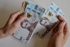 Українці отримають можливість обміняти готівкову гривню на євро у Нідерландах