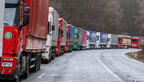 На латвійсько-російському кордоні черга з понад тисячі вантажівок