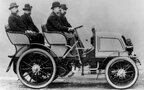 Перші автомобілі у Києві: знайдено фотографію машини 1898 року