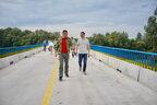 Відбудова України: на Конотопщині відкрили перший відновлений міст (фото)