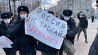 У росії поновилися протести проти мобілізації: за 5 хвилин затримано 20 жінок