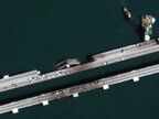 Компанія Maxar показала нові супутникові знімки пошкодженого Кримського мосту (фото)