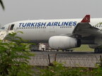 Знепритомніла і померла: Літак Turkish Airlines здійснив екстрену посадку у Будапешті через смерть дитини