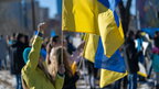 Опитування до Дня Незалежності України: понад 60% спілкуються вдома українською