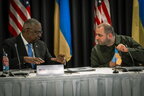 Умєров провів телефонну розмову з міністром оборони США: заявив, що Україна потребує більше боєприпасів