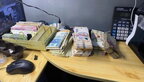 У Києві правоохоронці викрили псевдообмінники: продавали фальшиві долари