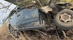 На Полтавщині легковик з'їхав у кювет та врізався в дерево: загинуло двоє людей
