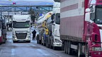 Рух вантажівок навпроти пункту пропуску "Медика - Шегині" знову заблокований