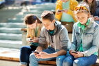 Залежні від соціальних мереж майже половина підлітків — дослідження
