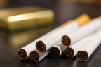 В Україні відсьогодні нове маркування сигарет: попередження займатиме 65% пачки