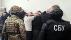 Виманював гроші у родичів українських військових: СБУ викрила в’язня виправної установи