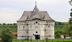 Суд зобов’язав священника “моспатріархату” повернути державі старовинну церкву-фортецю на Хмельниччині