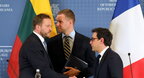Франція створює альянс країн, які готові відправити війська в Україну - Politico