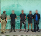 На Закарпатті у горах біля кордону прикордонники затримали 18 чоловіків