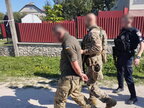 У Миколаєві затримали трьох підлітків за підозрою у підпалі авто військових