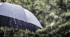 Завтра в Україні: дощі, грози, подекуди спека до +38°