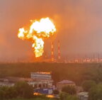 Масована атака дронів на Росію: вибухи, пожежі й зупинка аеропортів