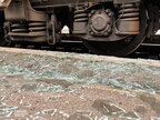 РФ обстріляла залізницю на Сумщині: у пасажирських вагонах вибито вікна