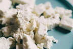 Що відбудеться з організмом, якщо їсти фету щодня
