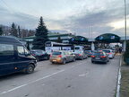 Уряд готує нові правила перетину кордону легковими авто: через «єЧергу» або Дію