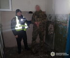 У Києві військовослужбовець напав з ножем на двох людей