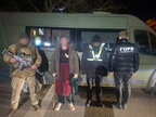 На кордоні з Молдовою затримали чоловіка, якого намагалися вивезти під виглядом пенсіонерки