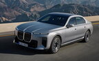 BMW 7 Series 2026: від дизеля до 720 км на електриці, режим «без рук» і опційна броня