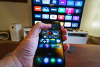 Netflix тестує ШІ-пошук голосом через пульт: нова функція