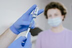 В Україні пропонують обмежити доступ до шкіл і садків для дітей без щеплень — зареєстровано законопроєкт