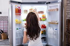 Типові помилки, що псують смак і користь їжі: які продукти не можна класти в холодильник